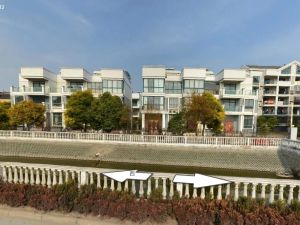 纯毛坯,大四房,好楼层带南大车库