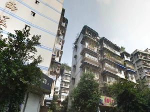 明苑西区4室2厅东南