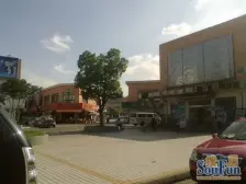 华通四区大户阁楼 房东自住装修 位置好 带朝北大车库