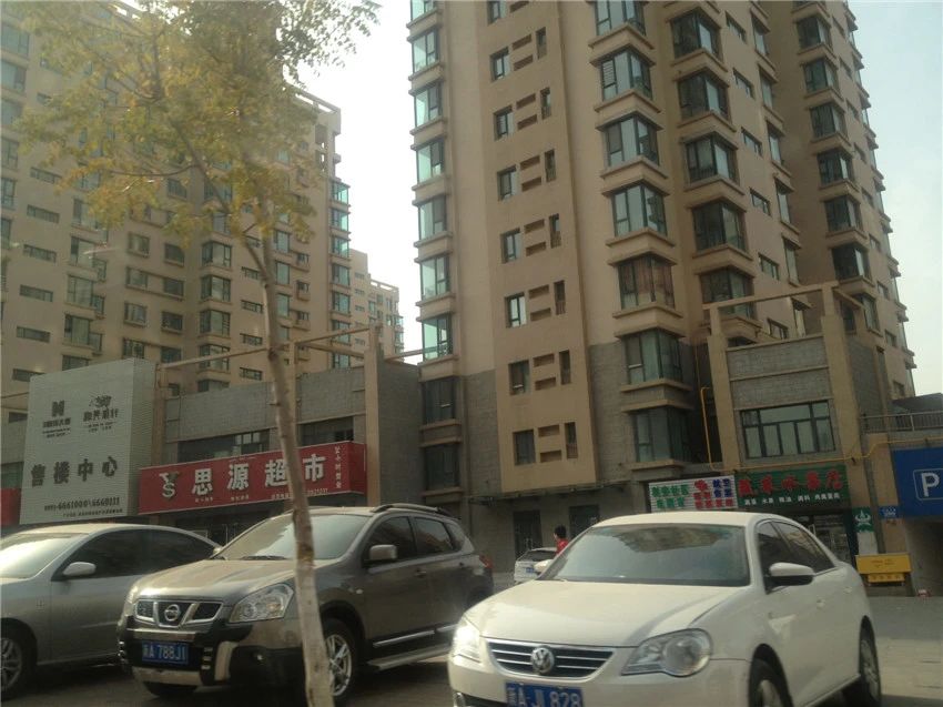 小区相关图
