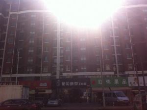 万达商圈长航地中海前排精装3室2厅2卫带车库急售