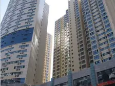 小区在5楼有一个空中花园,交通出行比较方便