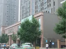 交通便利,出门地铁口;配套完善