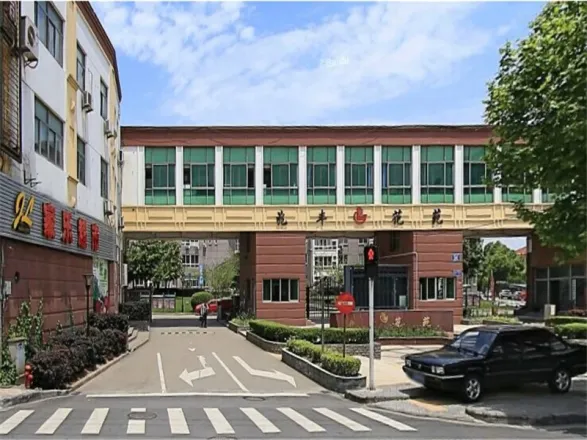 《兆丰花园》精装2楼 双朝南 南北通透 解小集团 采光佳