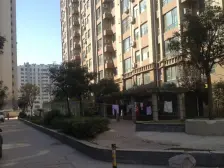 御府三号一室,双地铁口,满五唯一,无抵押,有天然气