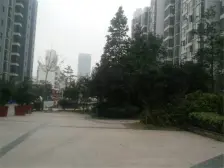 郑东新区双地铁小高层配套齐全诚心卖房