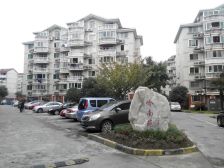 前滩南04年电梯商品房飞机户型+两卫全名格局诚售