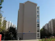 聚源路11 低层南北四房 有固定车位 有地下室