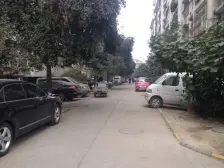 东区旁,距离5号线地铁口800米