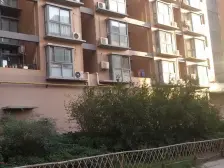 楼层适宜,简装,适合居住及办公。