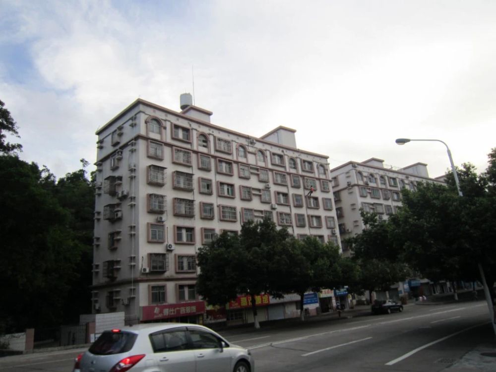 小区相关图