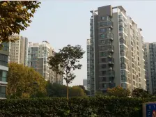 南北通透四房,边户,楼上同面积的大露台,一梯一户