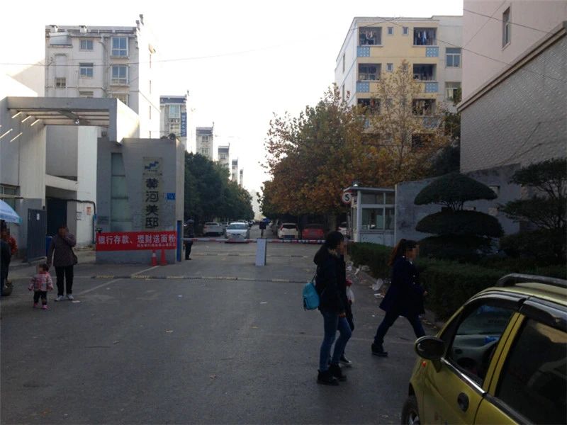 小区相关图