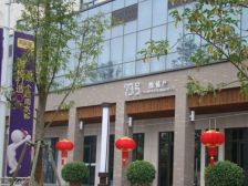 小区入住率高,环境很好、空气清新、适合老人居住,