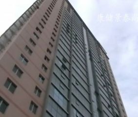 精装修电梯房住宅!南向厅南向卧随时可看,诚心卖