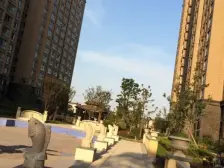 私产满五年,出行方便,户型方正,居住方便舒适