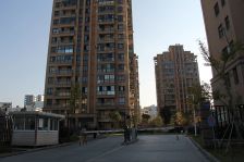 售内环入口旁兰韵春天中层简装三室东灿视线开阔