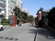 此房手续齐全,格局好,采光好,无遮挡,出行方便