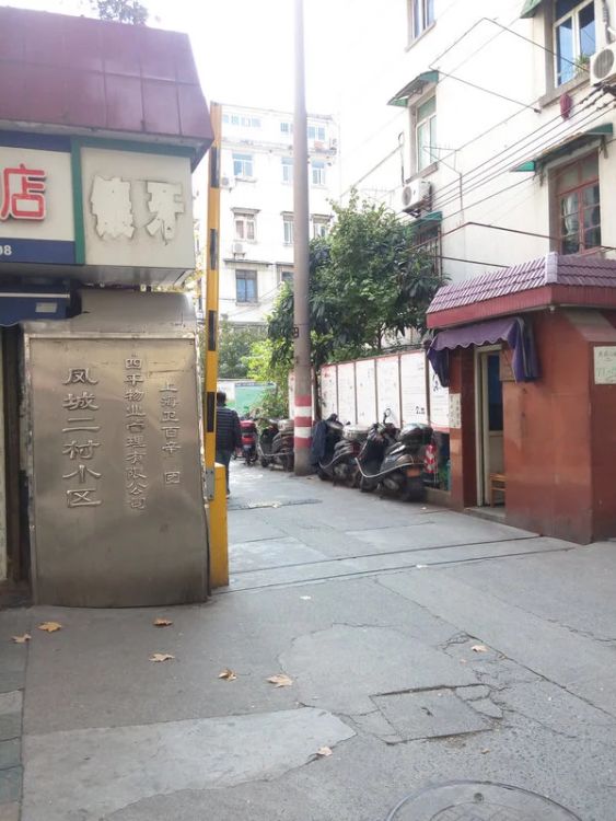 小区相关图