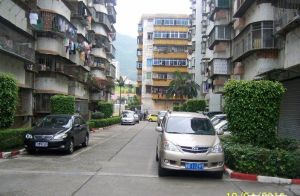 师大南路31号副食品公司宿舍南北通透,采光好近地铁中间楼层