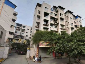 长顺苑北苑 4室1厅 东