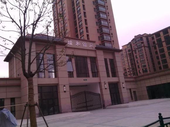 小区相关图