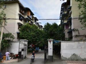 一环路南二段7号2室1厅东
