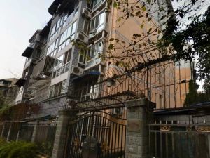 月楿俊苑3室2厅东南