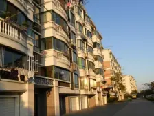 东泉新村 3室1厅 南 北