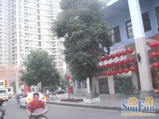 小区相关图