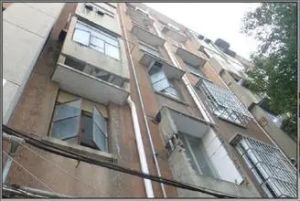 文教路308号化工原料厂宿舍 南北通透,采光好 装修好,环镜优美 视野好,诚心出售