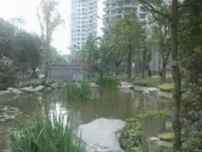 美式精装别墅,四面环山,宜居。