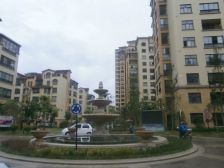 大露台好楼层全天采光出行方便随时看房