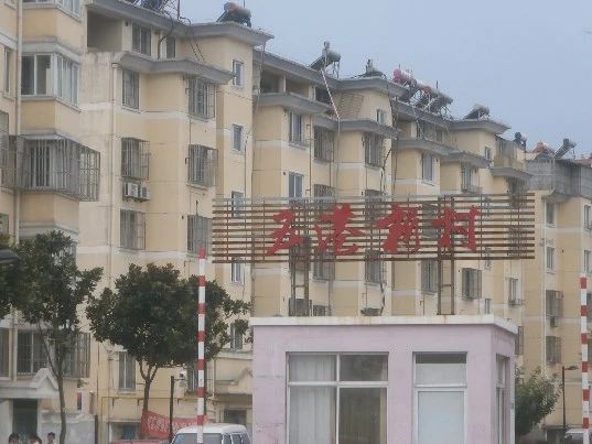 小区相关图