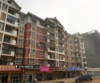 正地铁口,精装一室拎包入住,业主诚心出售。