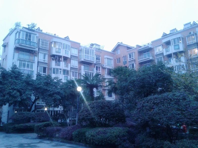 小区相关图