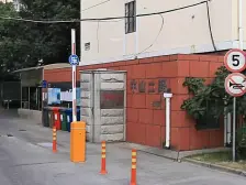 黑鱼弄小区 3室1厅 南 北