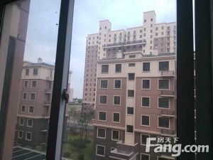 小区居住舒适,,装修好,业主诚心出售