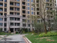 虹桥宝龙城一期 2室2厅 南