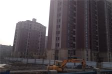 双前京+大三房精装修50个+近万达+诚意出售