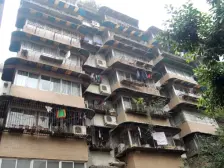 大坪 桃园小区(渝中石油路)四房180万