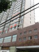 大四房电梯的友阿大润发就在这里住家方便滨湖公园这儿