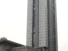 巴国城正规一室带院馆 装修保持很好诚售