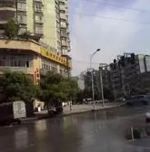 老城旁两居室,出行方便,满足日常需求