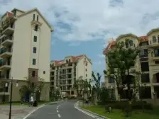 可以拎包入住,小区环境安静,前后无遮挡,感光度极好,户型居住