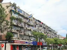 不出门就能看娃进校门,就这么SeiYi !还4楼边套全明!