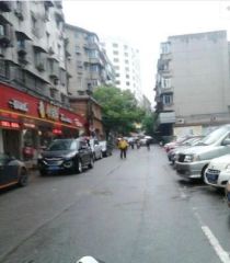 洪港小区南北通透,采光好近地铁中间楼层