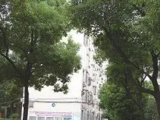 学院路68号教育学院宿舍 南北通透,采光好 装修好,环镜优美 视野好,诚心出售