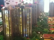 中骏蓝湾香郡 南北通透,采光好 装修好,环镜优美 视野好,诚心出售