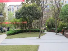 龙湖物业二楼带花园带地下室纯洋房